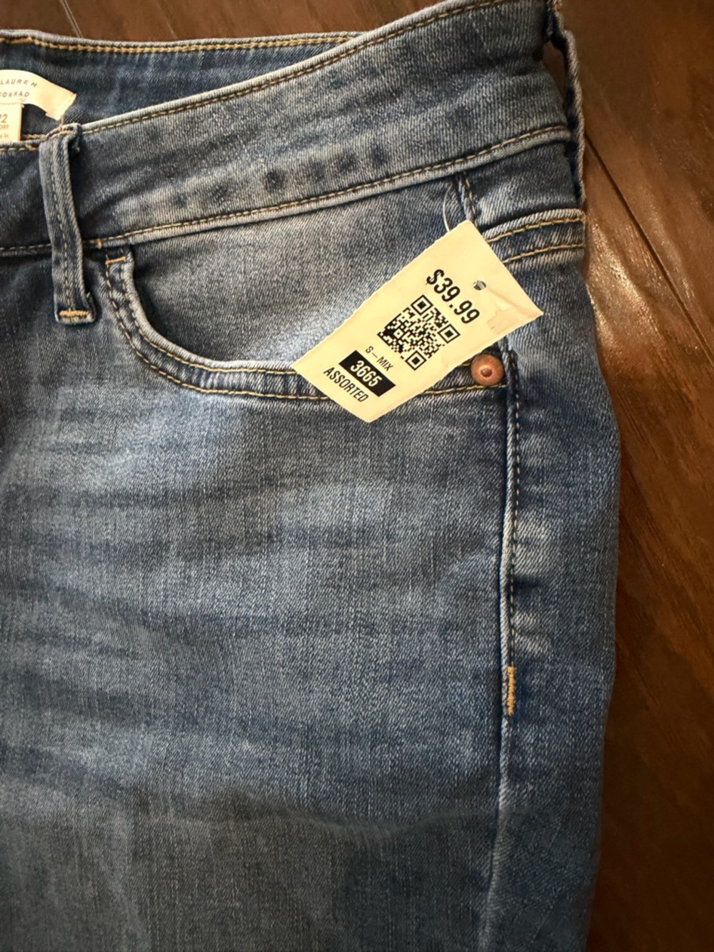 LC Lauren Conrad Bootcut Jeans in Mid Blue Wash-size 12 30 in inseam - Picture 3 of 6